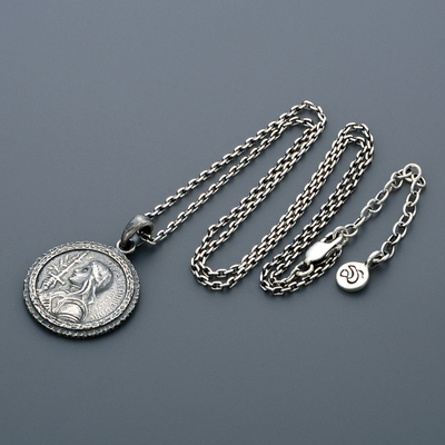 シルバーネックレス