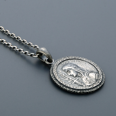 シルバーネックレス