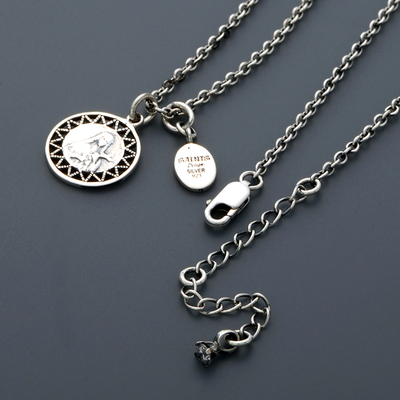 シルバーネックレス