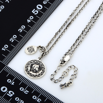 シルバーネックレス