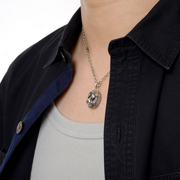 シルバーネックレス