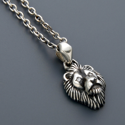 シルバーネックレス