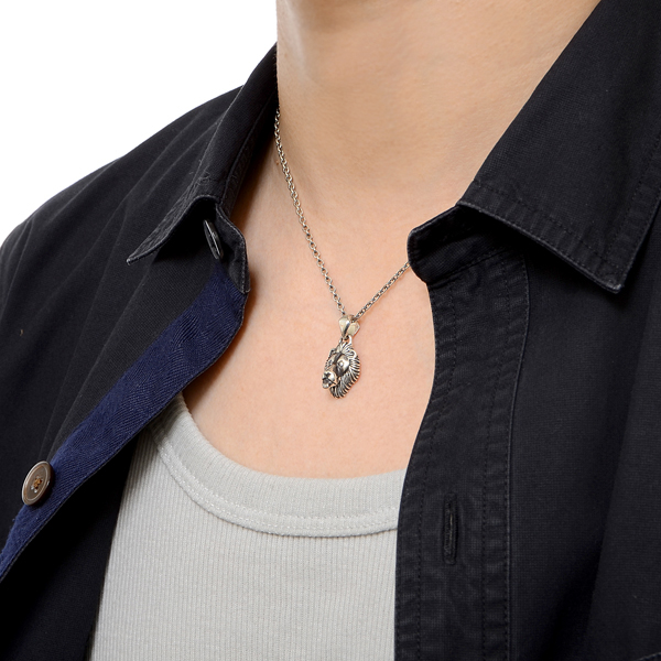 シルバーネックレス