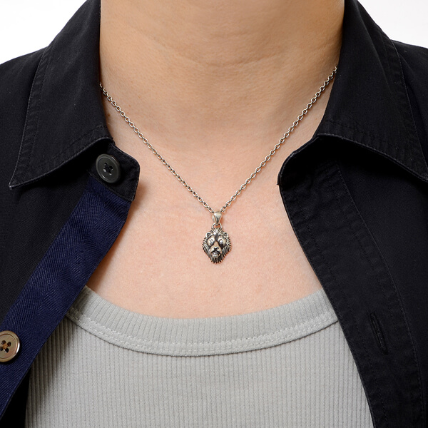 シルバーネックレス