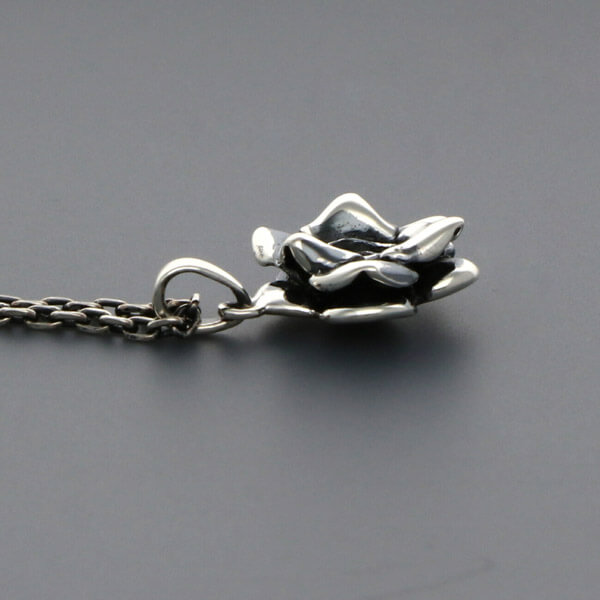 シルバーネックレス