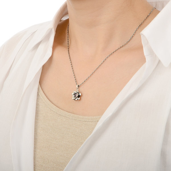 シルバーペアネックレス