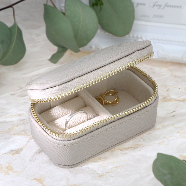 シルバーピアス