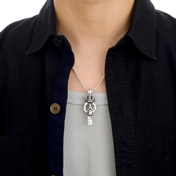 シルバーネックレス