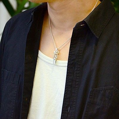 シルバーネックレス