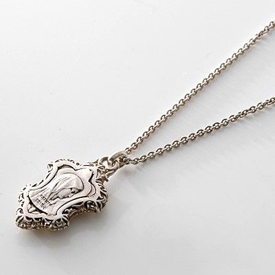 シルバーネックレス