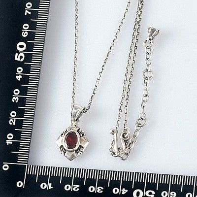 シルバーネックレス