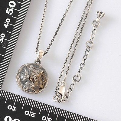 シルバーネックレス