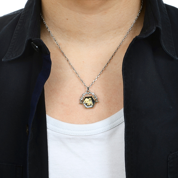 シルバーネックレス