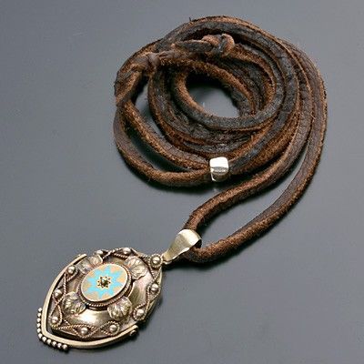 レザーネックレス