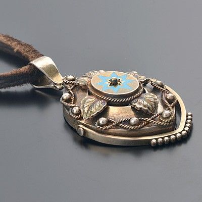 レザーネックレス