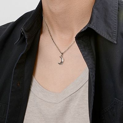 シルバーネックレス