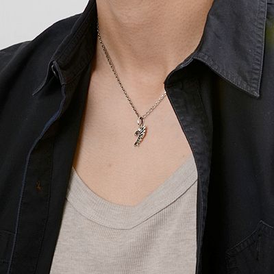 シルバーネックレス