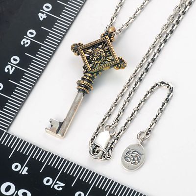 シルバーネックレス