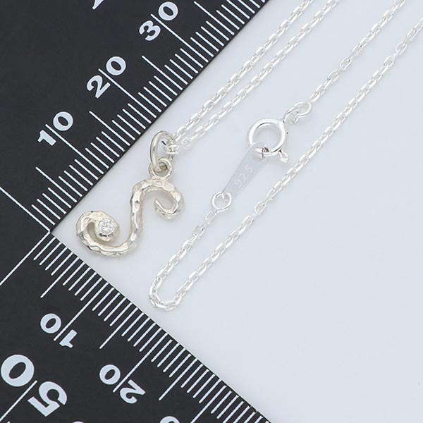 シルバーネックレス