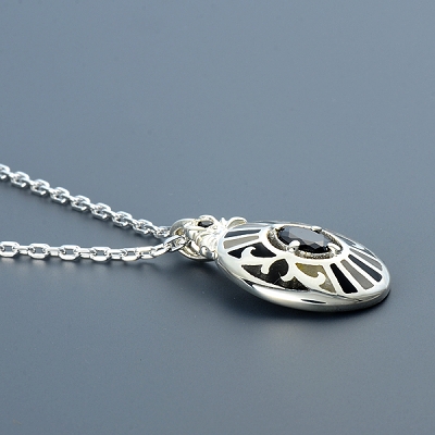 シルバーネックレス