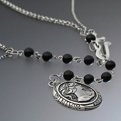 シルバーネックレス