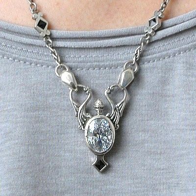 シルバーネックレス