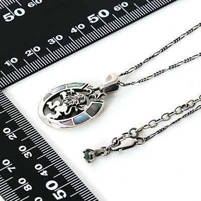 シルバーネックレス