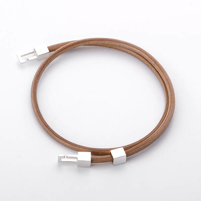 レザーブレスレット