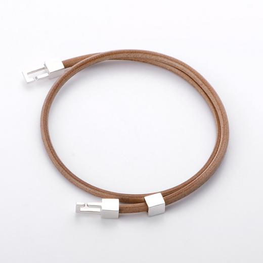 レザーブレスレット