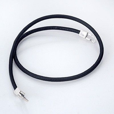 レザーブレスレット