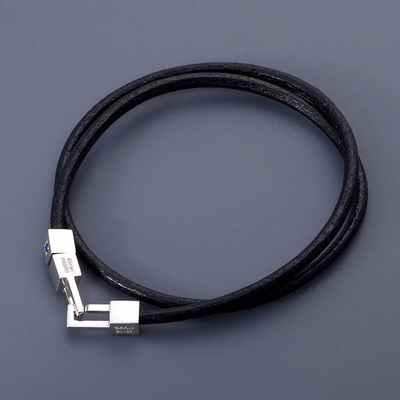 レザーブレスレット