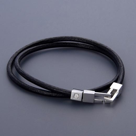 レザーブレスレット