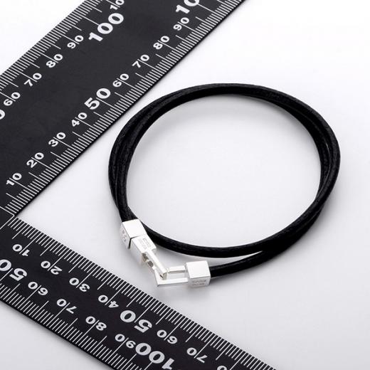 レザーブレスレット