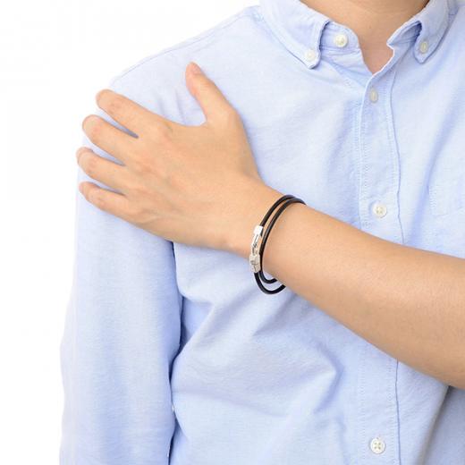 レザーブレスレット