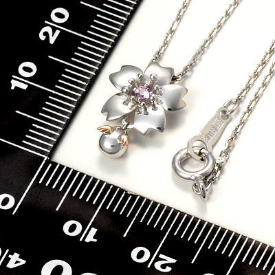 シルバーネックレス