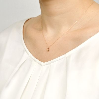 ピンクゴールドネックレス