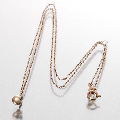 ピンクゴールドネックレス