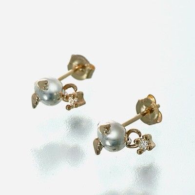 シルバースタッドピアス