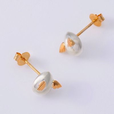 シルバースタッドピアス