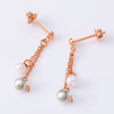 ピンクゴールドピアス