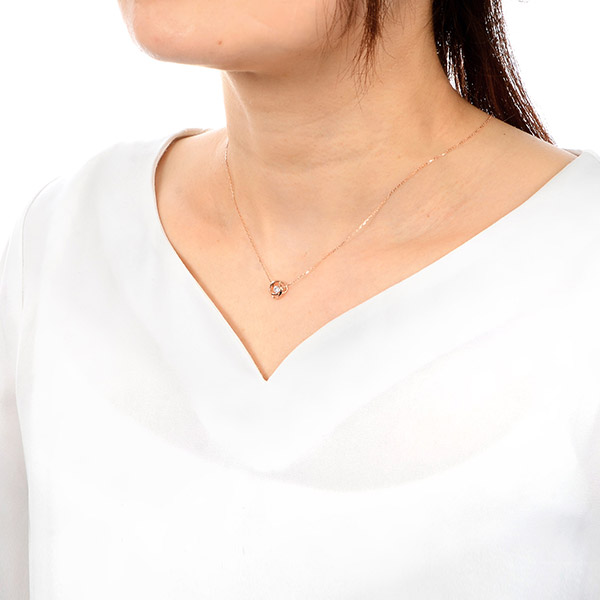 ピンクゴールドネックレス