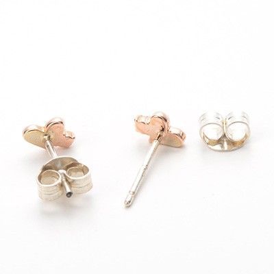 シルバースタッドピアス