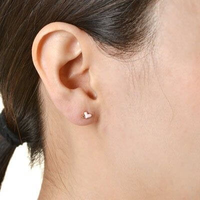 シルバースタッドピアス