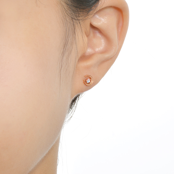 シルバースタッドピアス