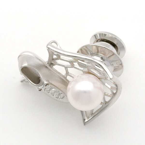 シルバーブローチ