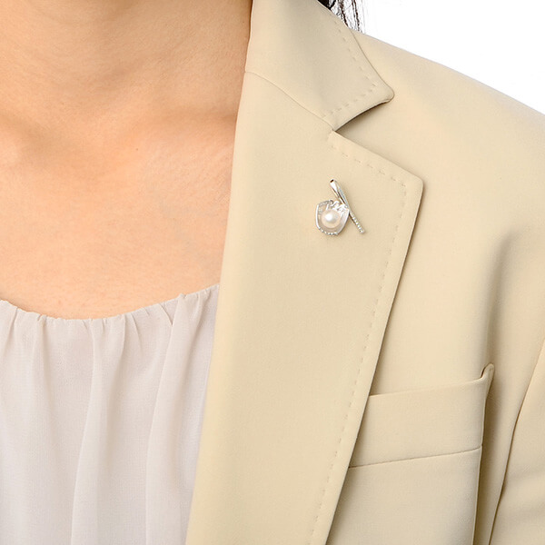 シルバーブローチ