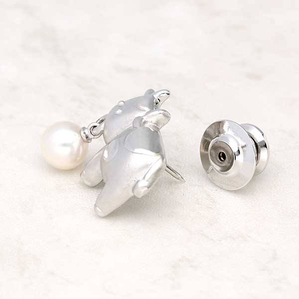 シルバーブローチ