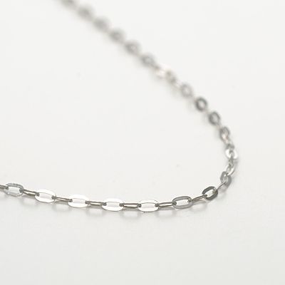 ホワイトゴールドネックレス