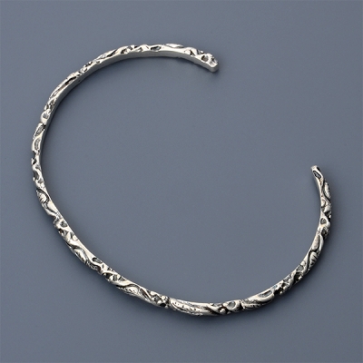 シルバーバングル