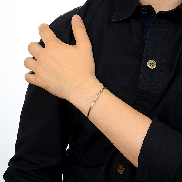 シルバーバングル